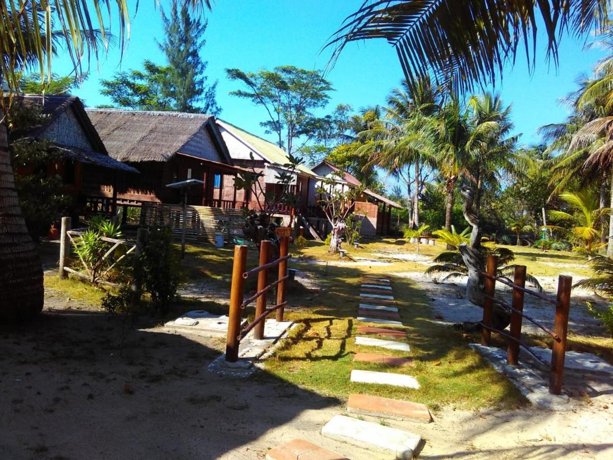 Asari Timo Cottage Каримунджава Екстериор снимка